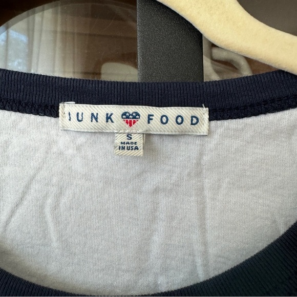 JUNK FOOD Budweiser tee short sleeve navy top friend of mine graphic beer - Picture 3 of 7